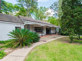 1900 Eastover Dr, Jackson, MS