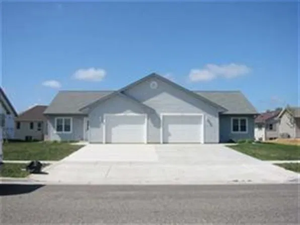 403 Lueders Rd, Sauk City, WI 53583