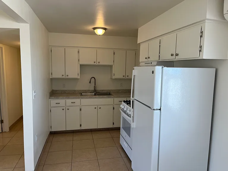 549 W Wickenburg Way #2 — Photo 9