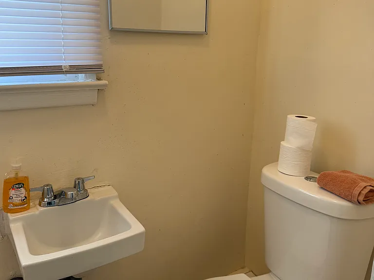 638 Charles St #2 — Photo 7