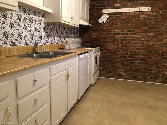 2nd image of 376 A S Cherry St