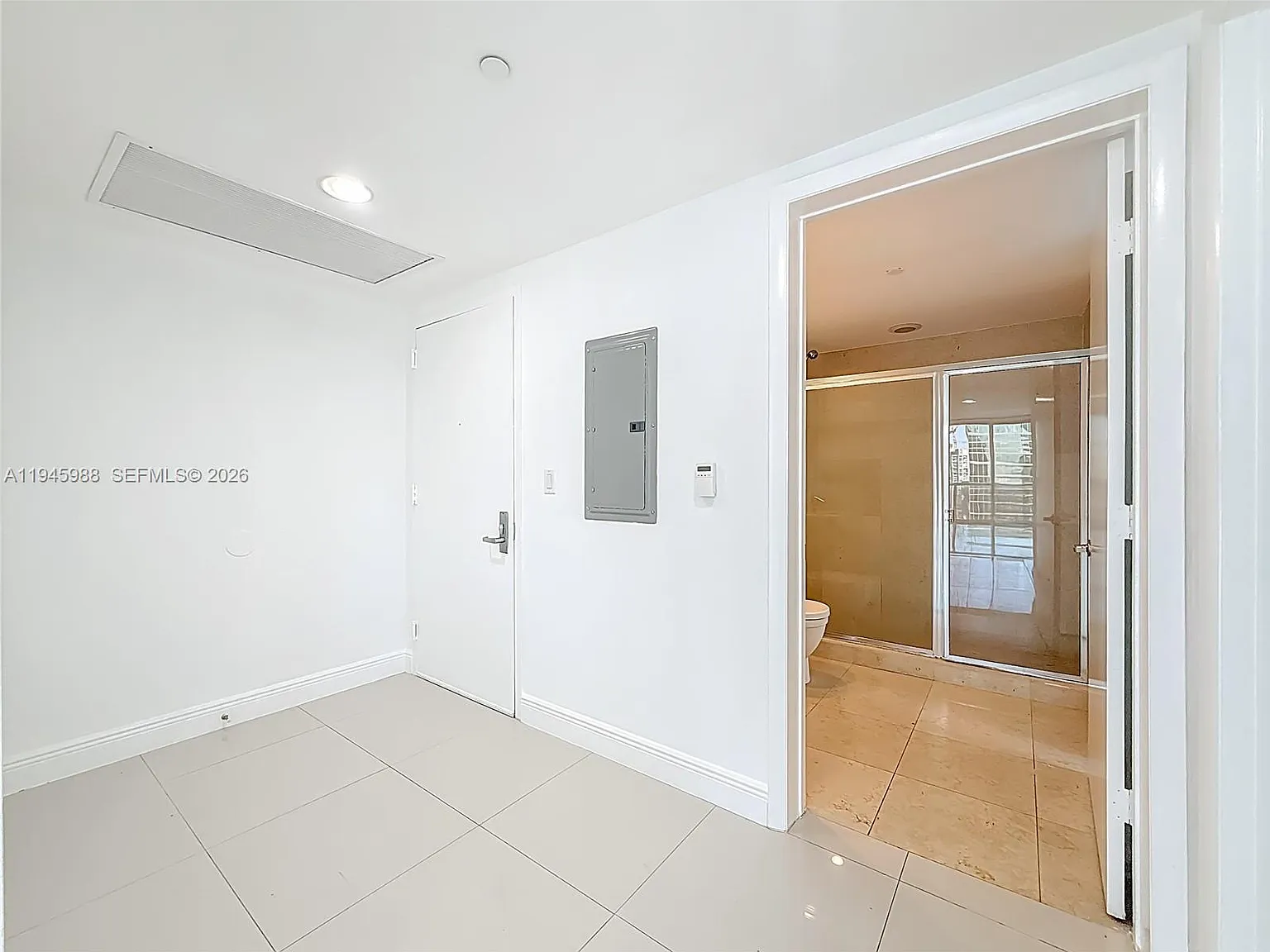Iconbrickell Condo No 1 — Photo 4