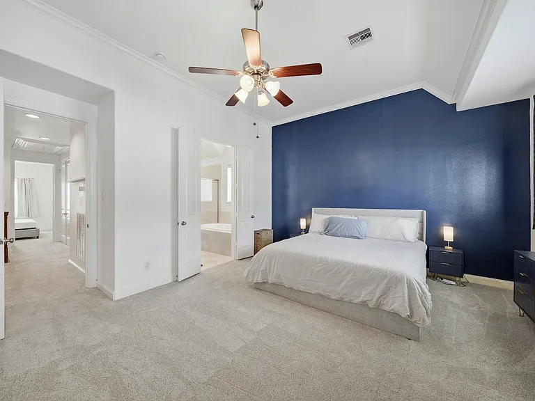 9435 London Bridge Sta — Photo 14