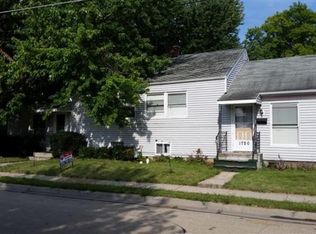 1720 Avenue C, Sterling, IL 61081