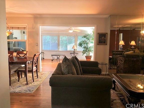 5th image of 2630 Holly Ave