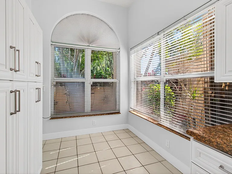 7848 Travlers Tree Dr — Photo 15