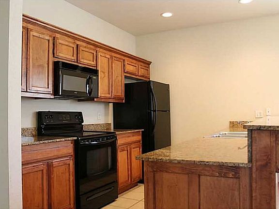 3rd image of 3007 SW Amberwood Ave #2