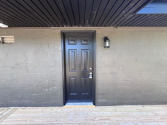 3rd image of 904 Coldwater Rd #8