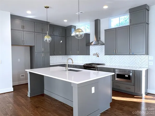 821 Madison Glen Ln #14, Charlotte, NC 28209