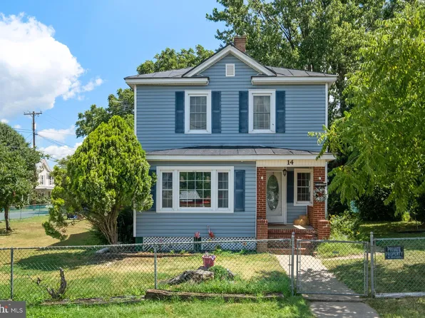 14 Brumback Ave, Luray, VA 22835