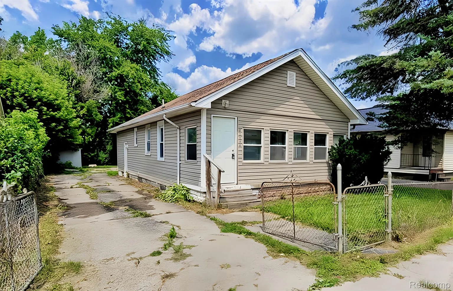 3296 Augusta St photo 1