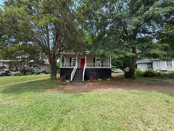 421 Carolina Ave — Photo 3