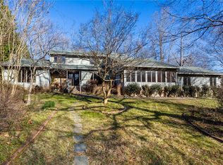 3905 Meredith Dr, Greensboro, NC 27408