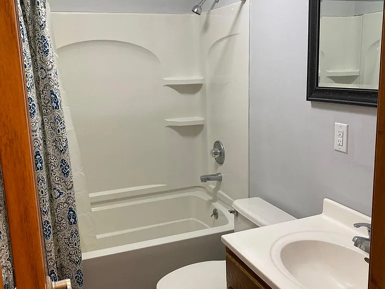 3217 E Locust St — Photo 8