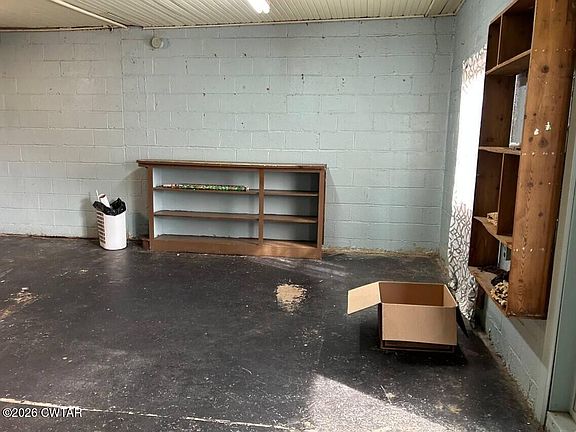 4th image of 383 D St