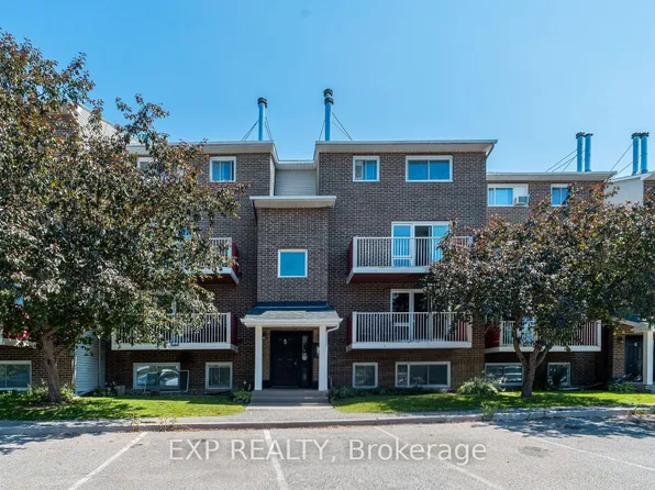 1589 Saint Bernard St #505, Ottawa, ON K1T 3H6