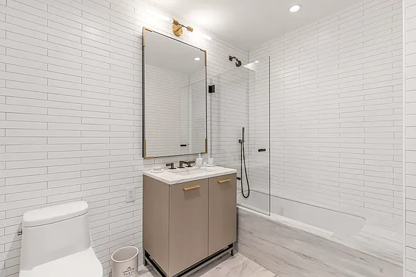 Rented by R New York | media 25