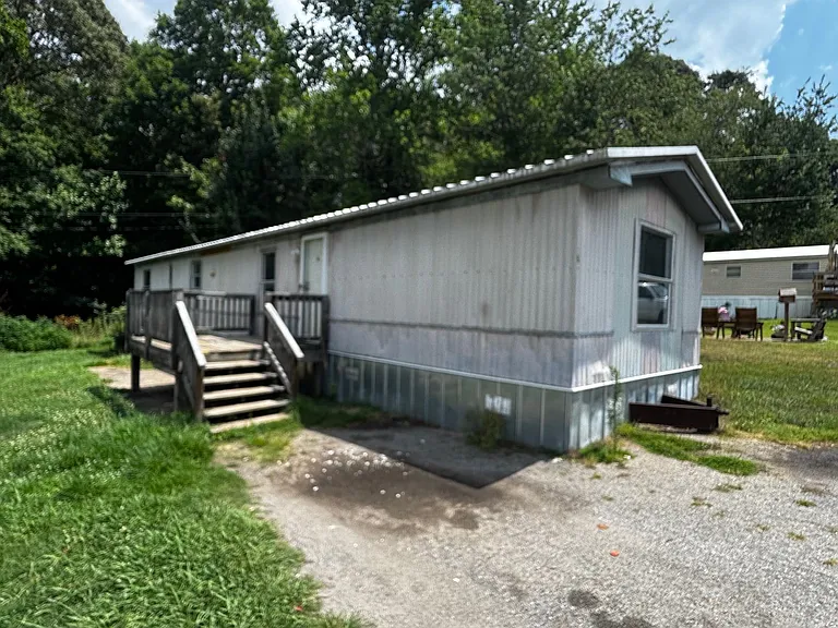 213-6 Bell Rd — Photo 2