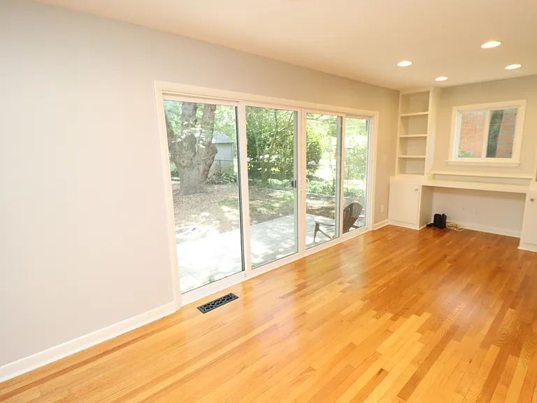 1009 Dogwood Ln — Photo 10