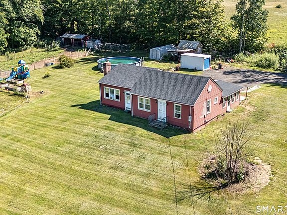 3rd image of 130 Riverton Road