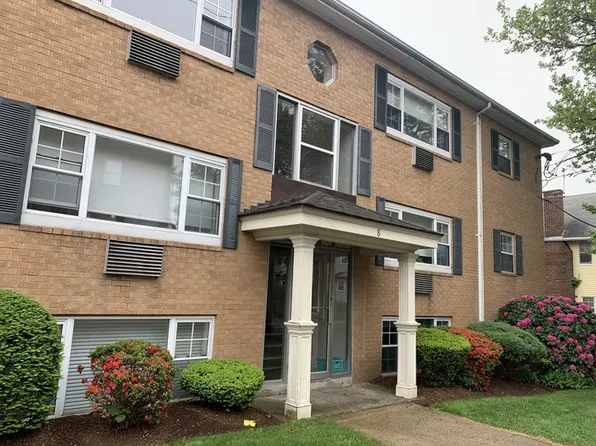 8 Lake St APT 9, Arlington, MA 02474