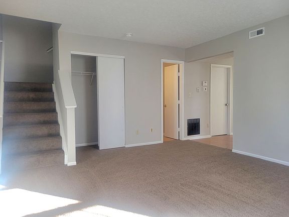 5th image of 2695 Four Seasons Dr