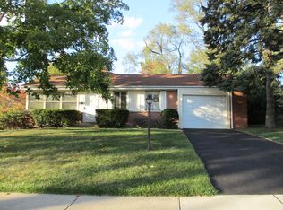 1912 Milton Ave, Northbrook, IL 60062