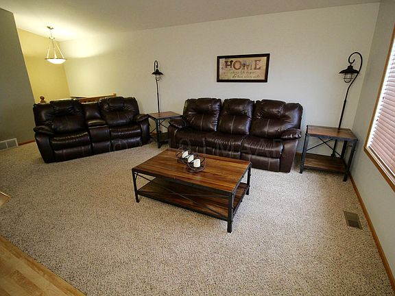 5th image of 3562 8th St E