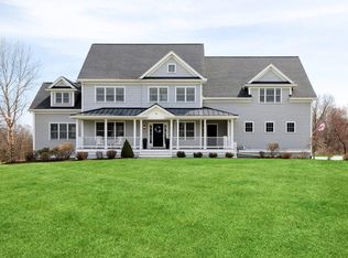 11 Summit Pointe Dr, Holliston, MA 01746