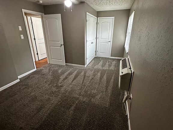 5th image of 101 College Park Ln #3