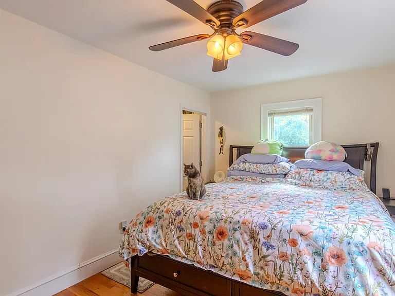 78 Governor Winthrop Rd — Photo 15