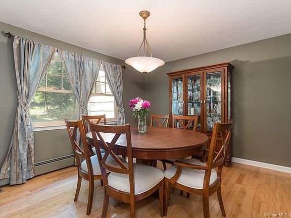 Dining room off kitchen