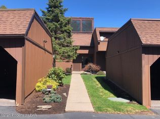 422 Orchard W, Dallas, PA 18612