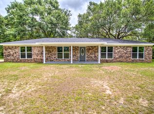 15230 Lorraine Rd, Biloxi, MS 39532
