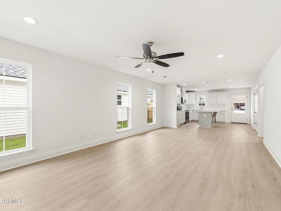 2nd image of 218 Camerons Cove Dr