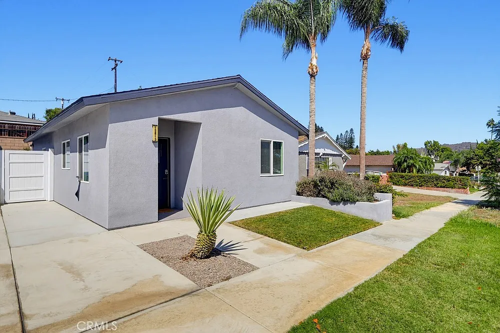 2 bed, 750 sqft, $2,950 — Photo 3