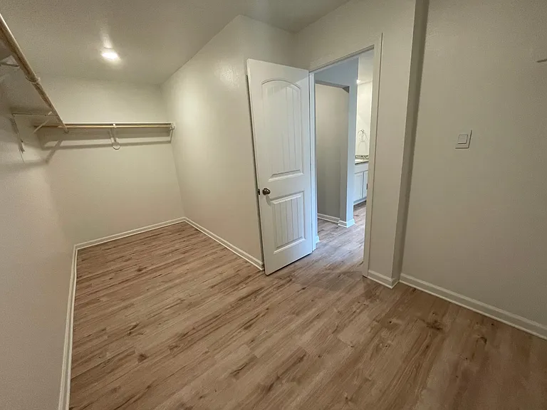 44007 Covington Rdg — Photo 18