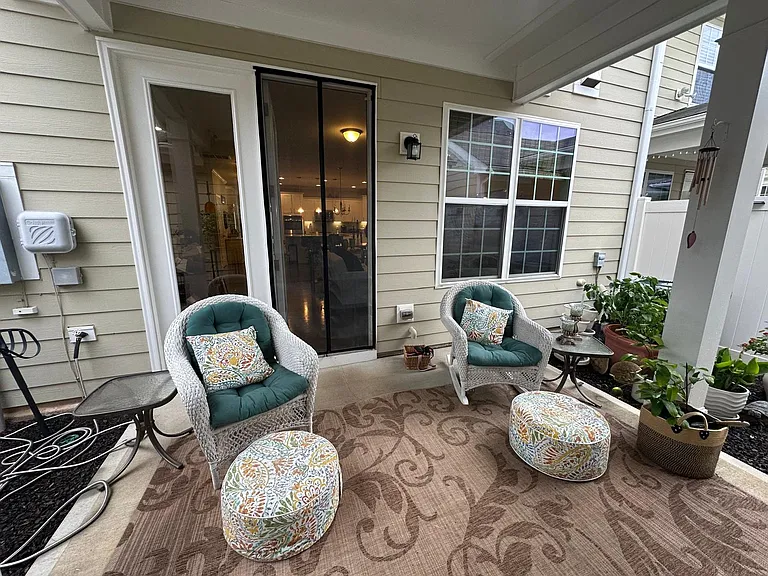 124 Spring Pine Ln — Photo 25