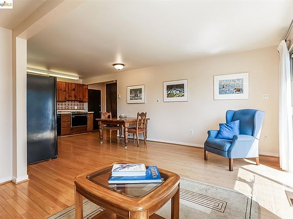 5th image of 3826 Fruitvale Ave