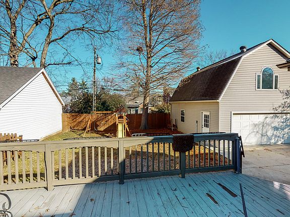 5th image of 307 Arcadia Park