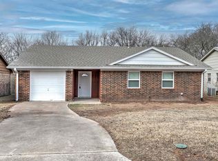 509 N 3rd St, Loco, OK 73533