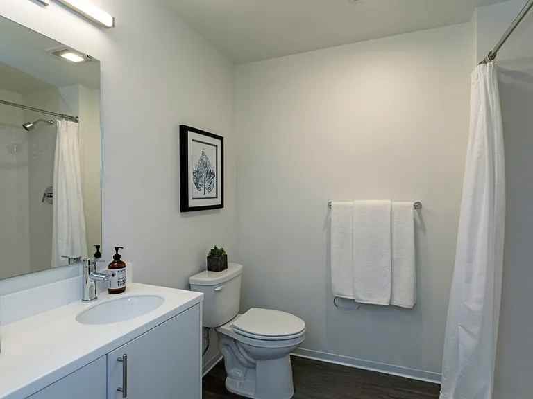 1020 N Broadway — Photo 10