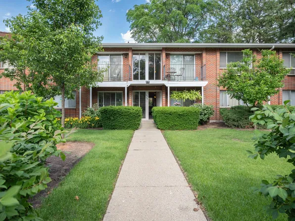 1150 Osterman Ave APT C, Deerfield, IL 60015