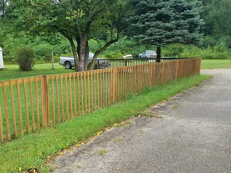 886 Hatcher Ave — Photo 3