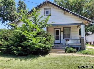 2718 S 14th St, Lincoln, NE 68502