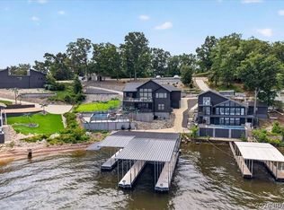 2549 Bittersweet Rd, Lake Ozark, MO 65049