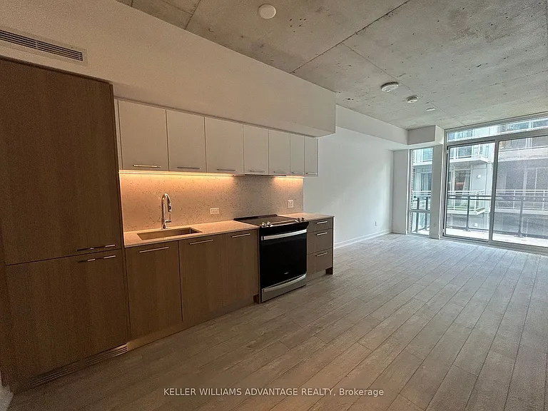 45 Baseball Pl #407 — Photo 2