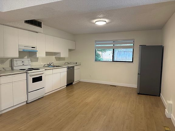 2nd image of 398 Hickey Dr #1