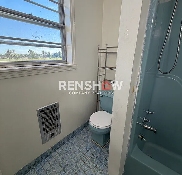 584 Lark St — Photo 30