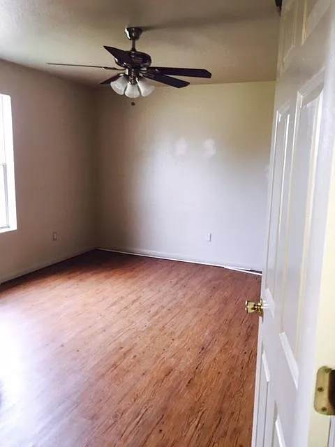 2 bed, 1100 sqft, $1,400 — Photo 2